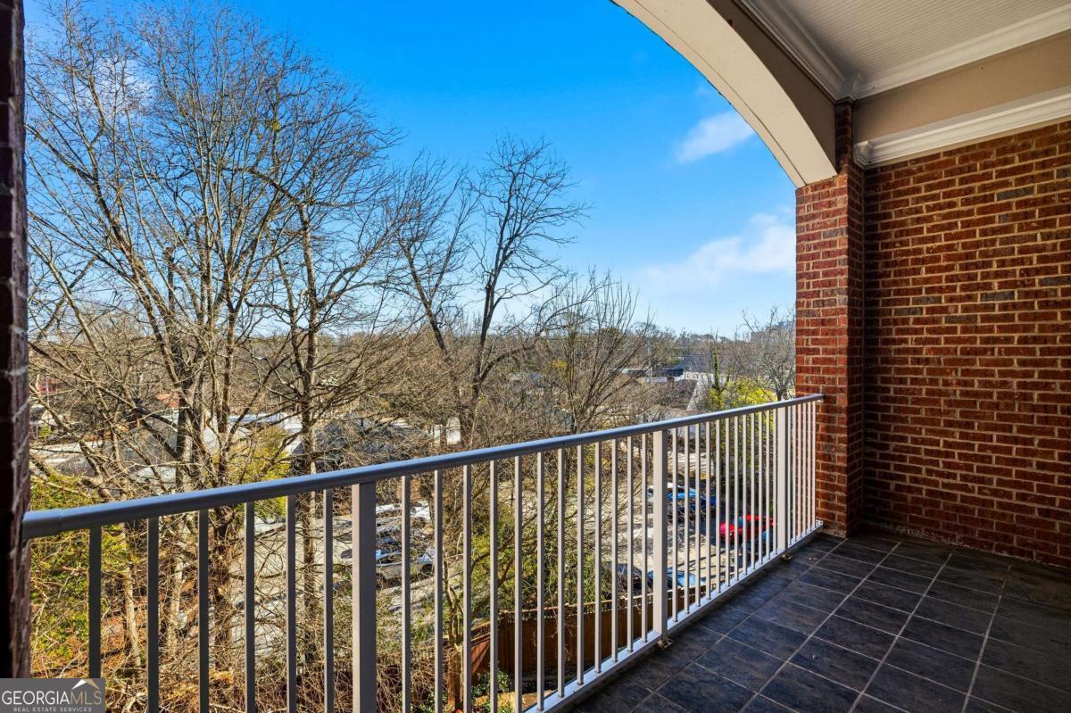 417 Clairemont Avenue # 319