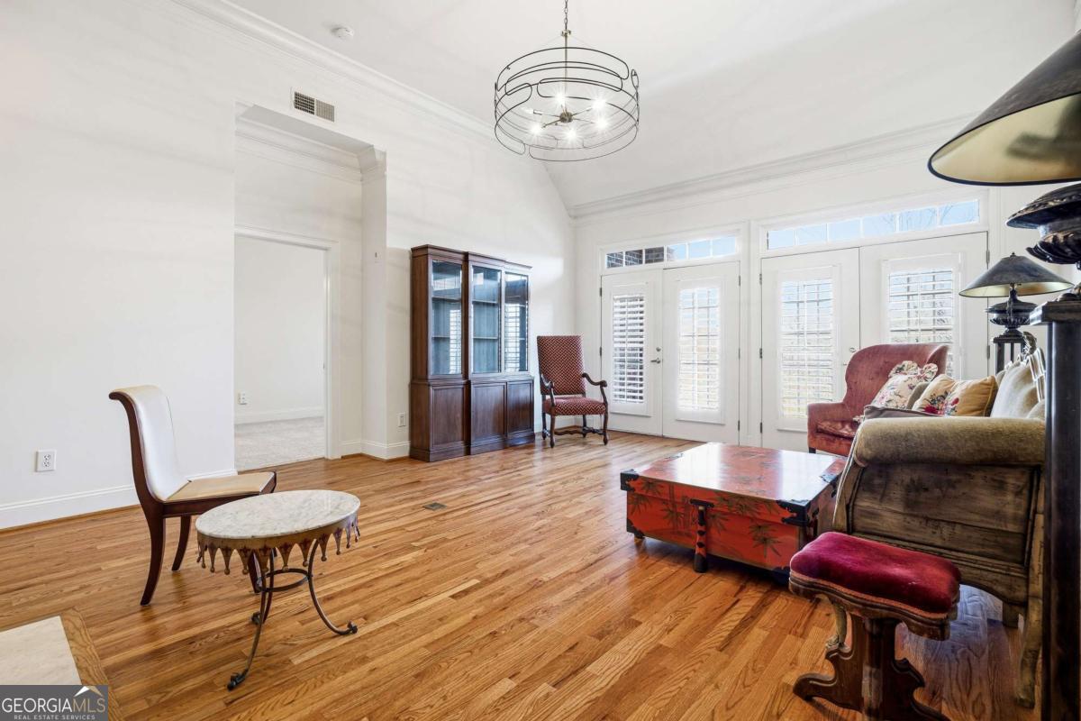 417 Clairemont Avenue # 319