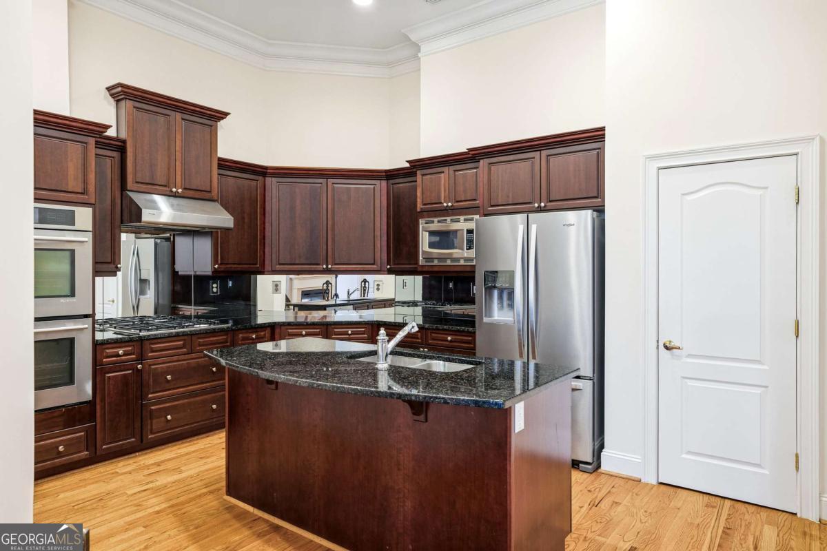 417 Clairemont Avenue # 319