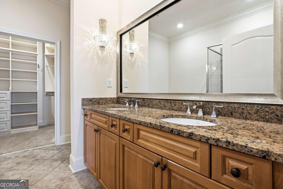 417 Clairemont Avenue # 319