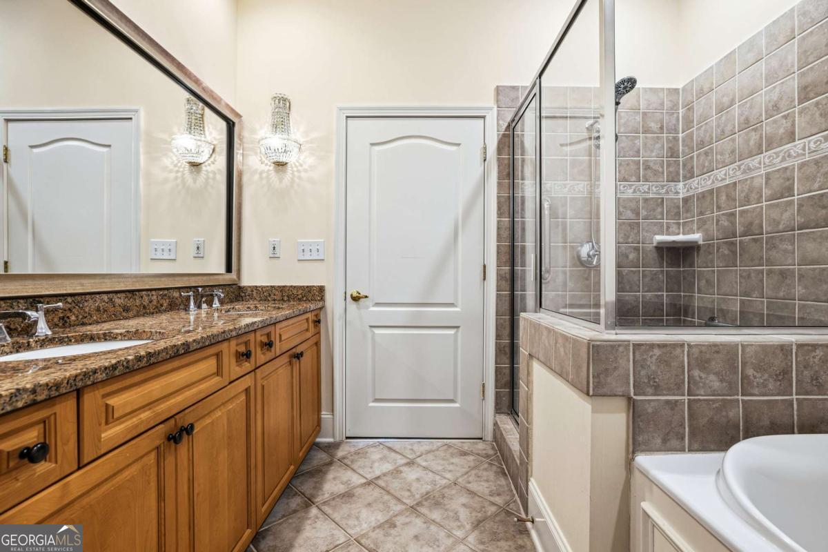 417 Clairemont Avenue # 319