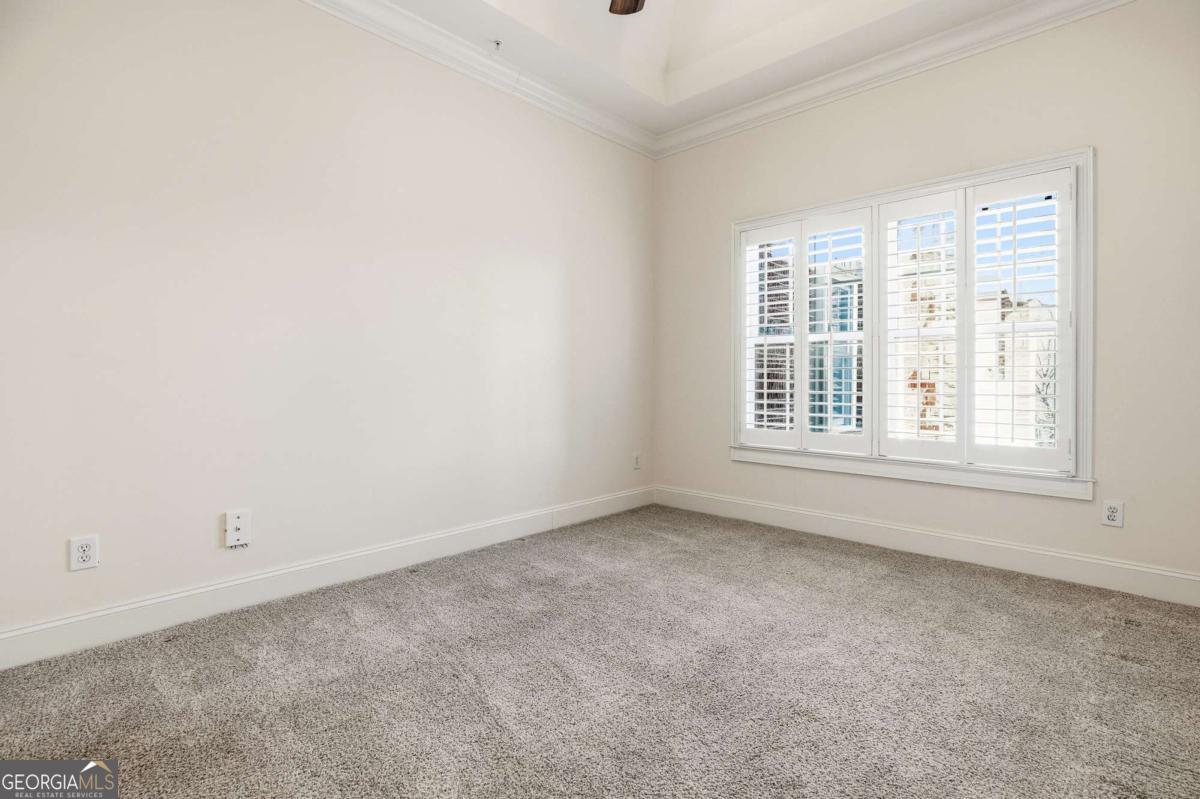 417 Clairemont Avenue # 319