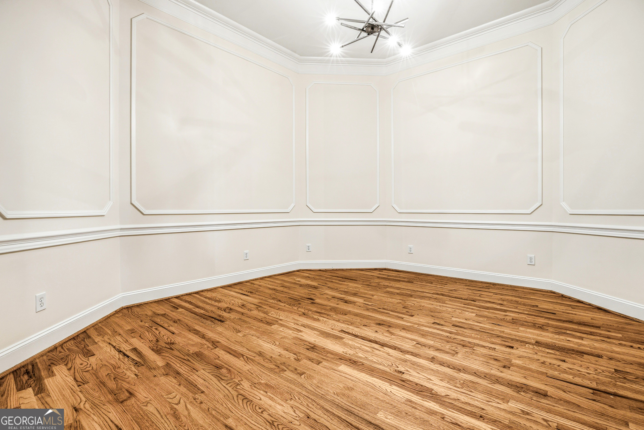 417 Clairemont Avenue # 319