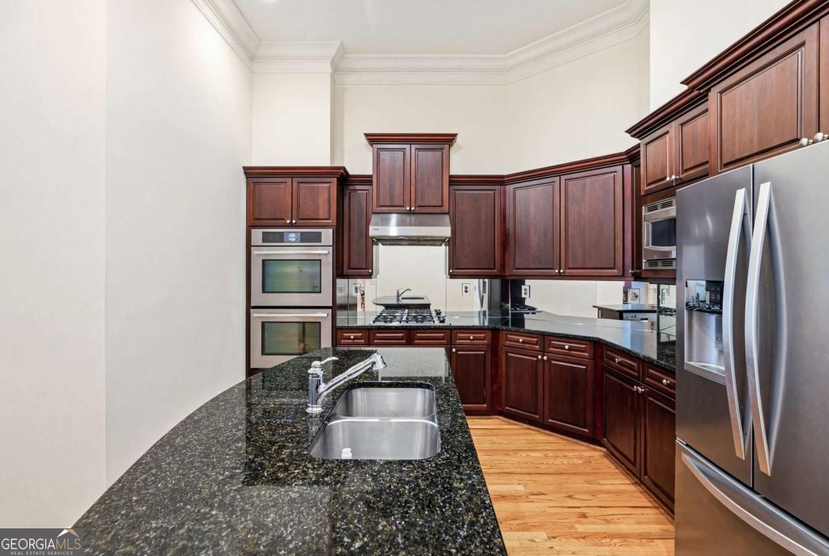 417 Clairemont Avenue # 319