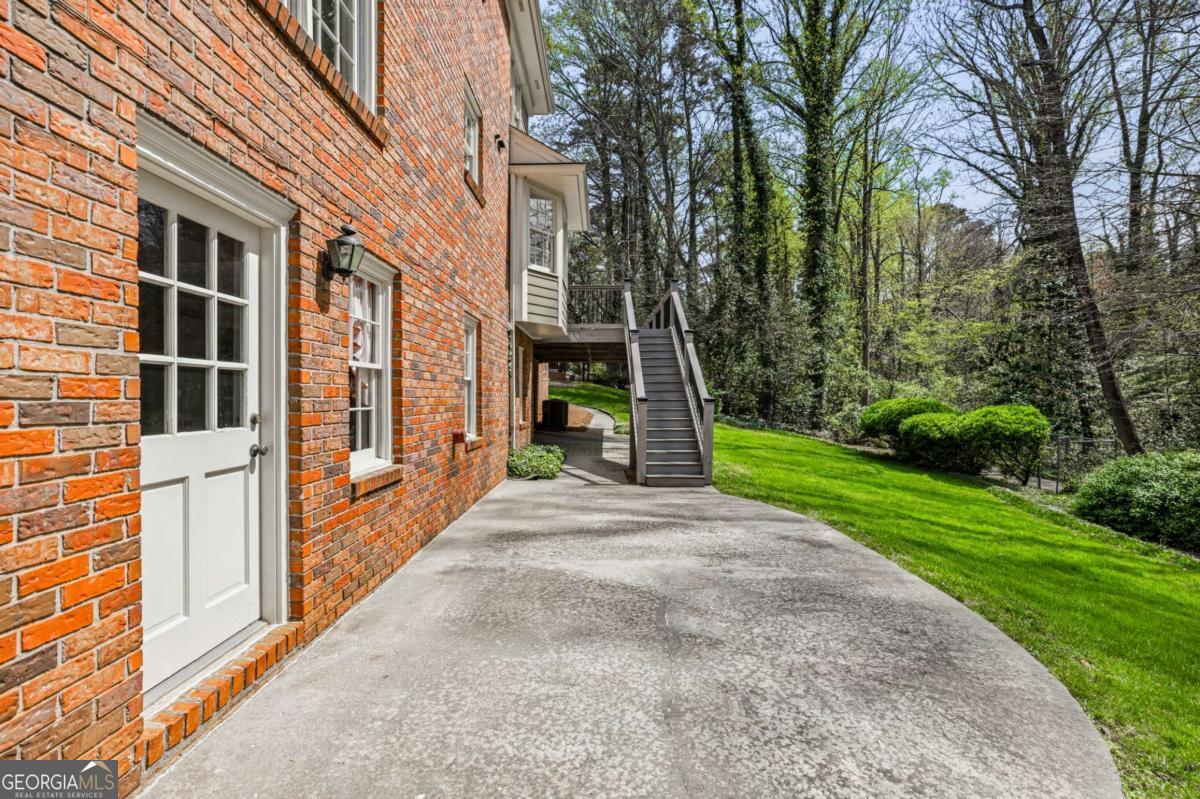 3888 Northlake Creek Drive