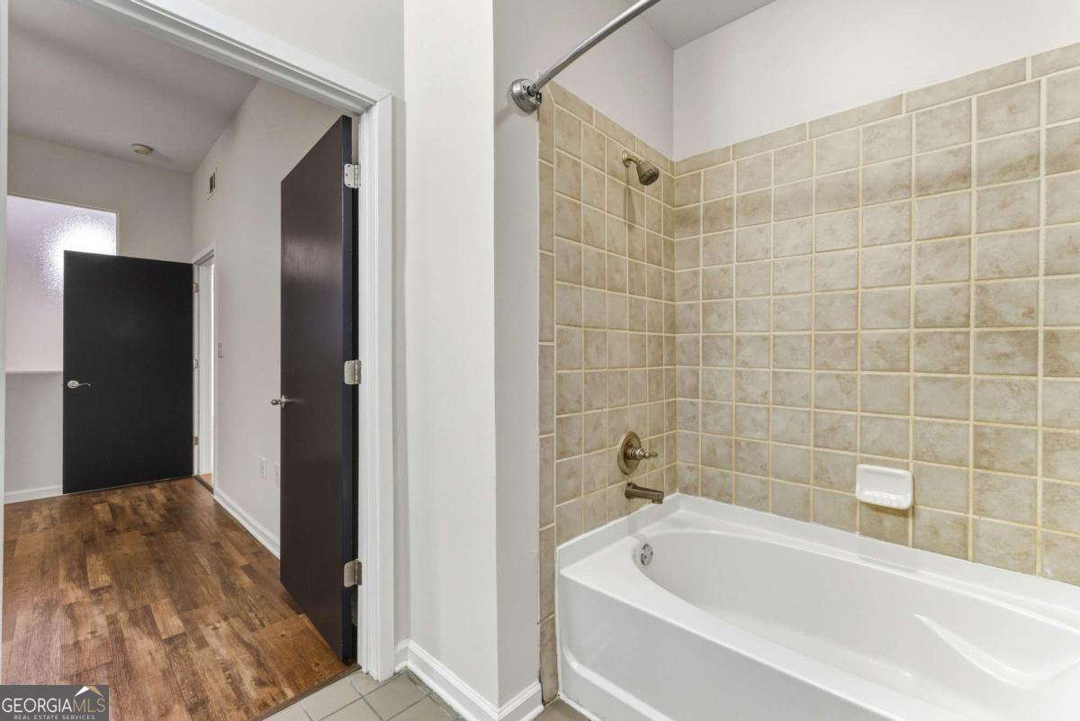 5300 Peachtree Road # 504