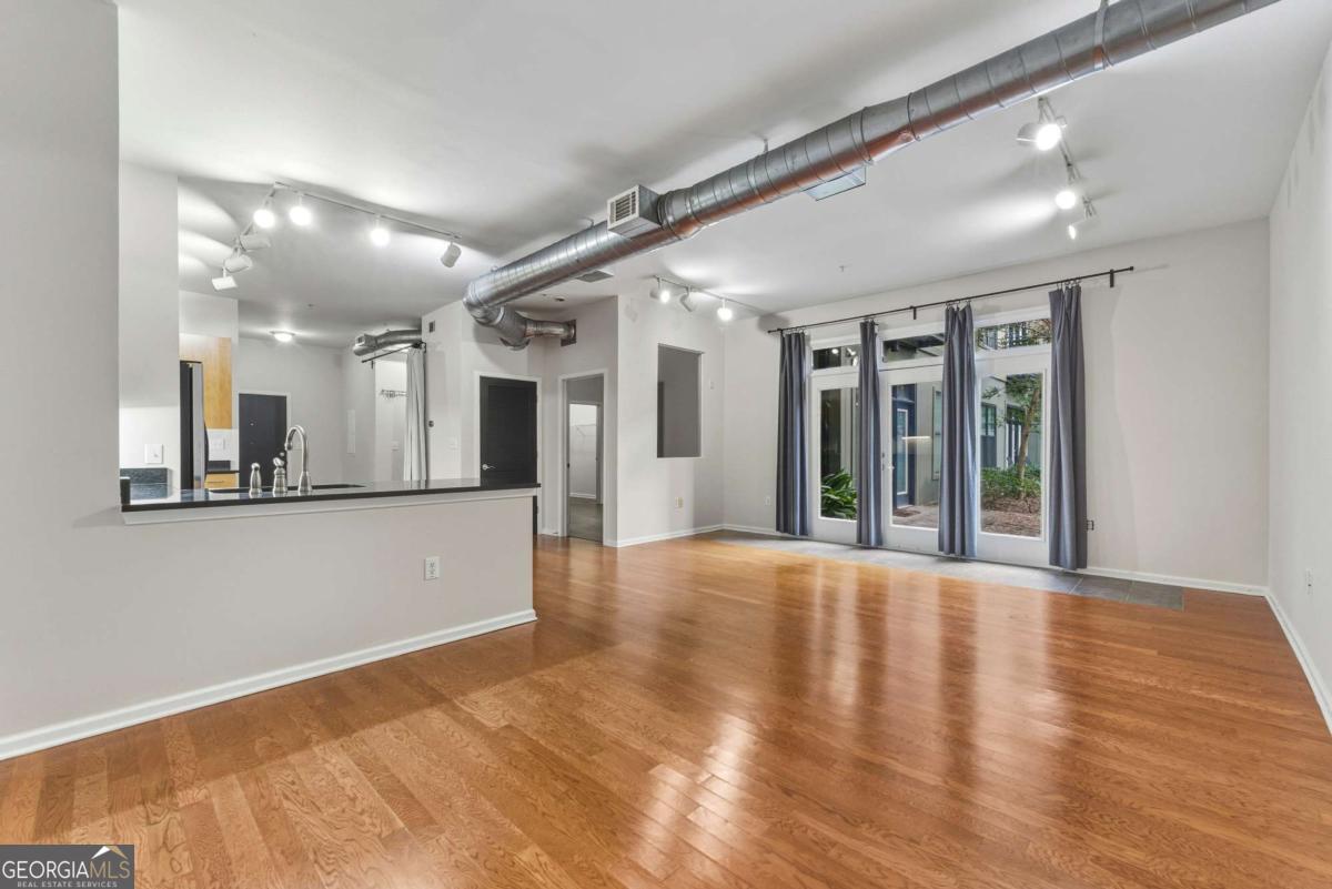 5300 Peachtree Road # 504