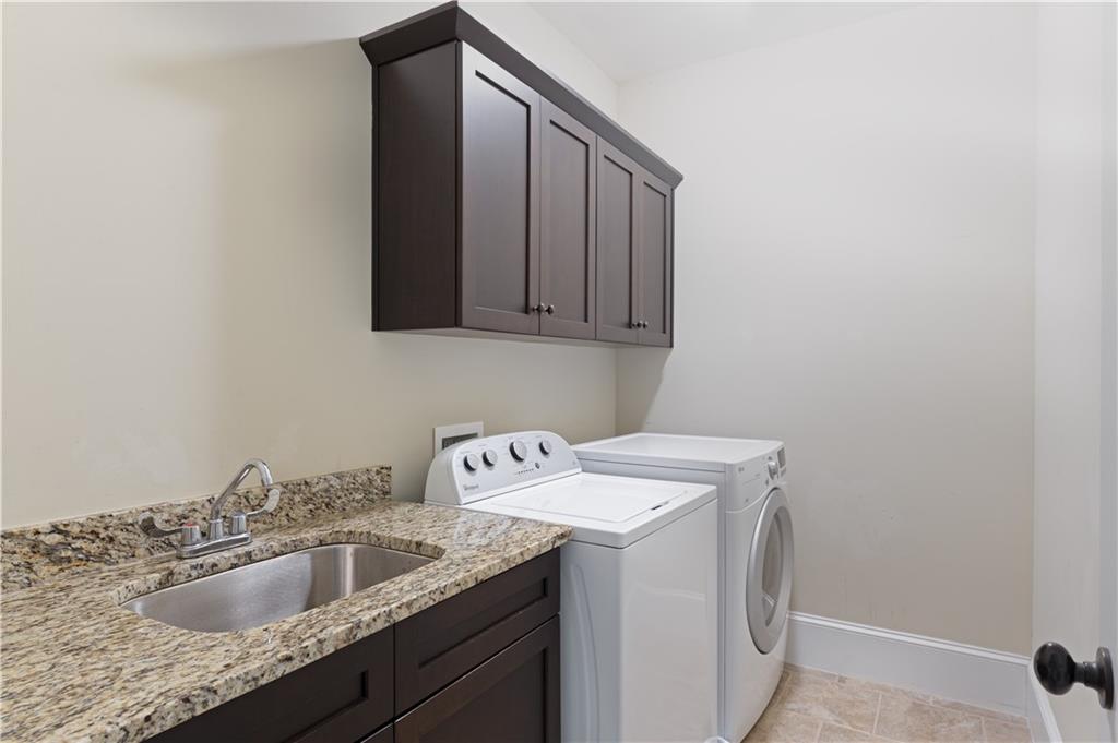 2922 Lookout Place NE