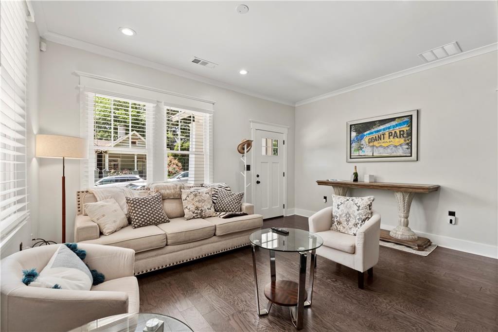 370 Sydney Street SE