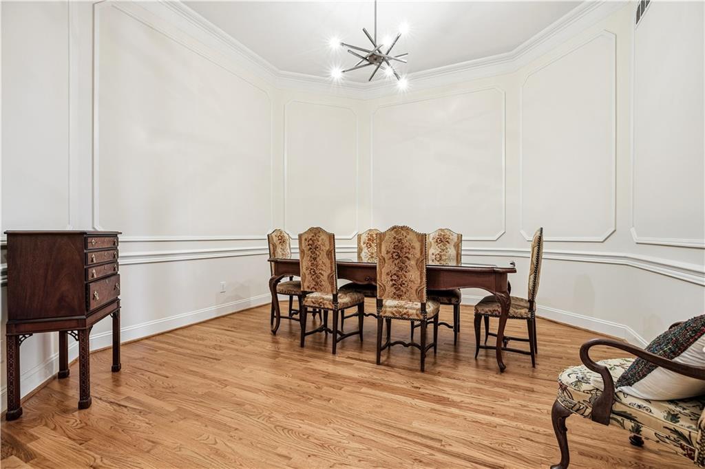 417 Clairemont Avenue Unit 319