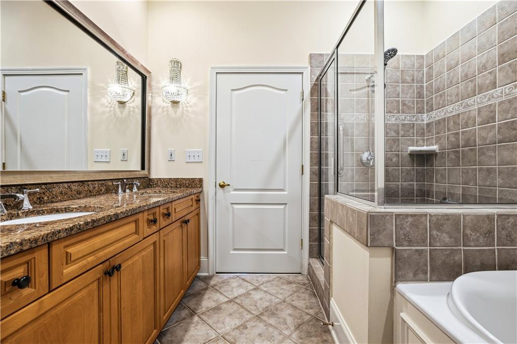 417 Clairemont Avenue Unit 319