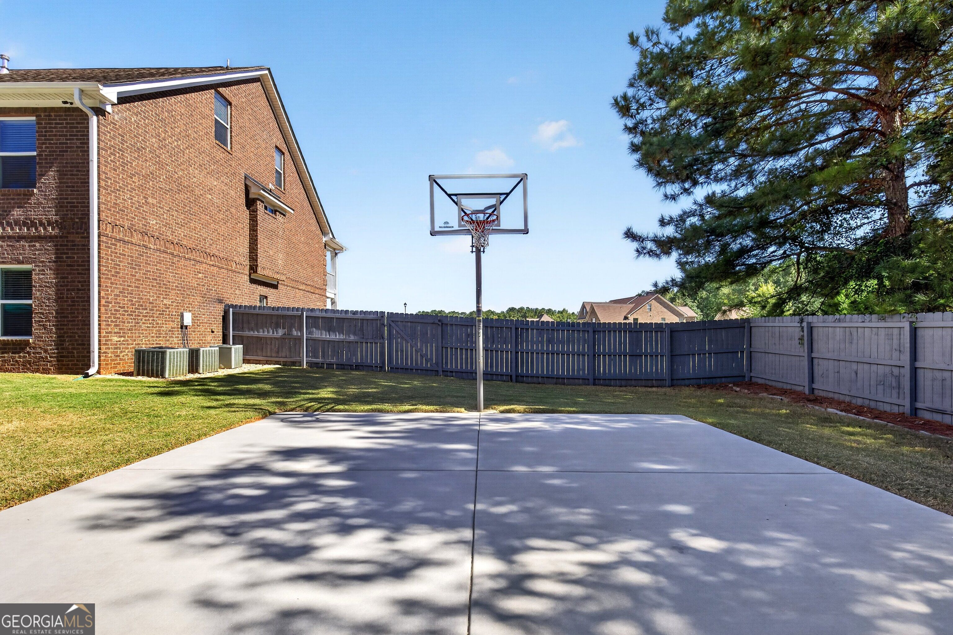 52 Ranan Lane