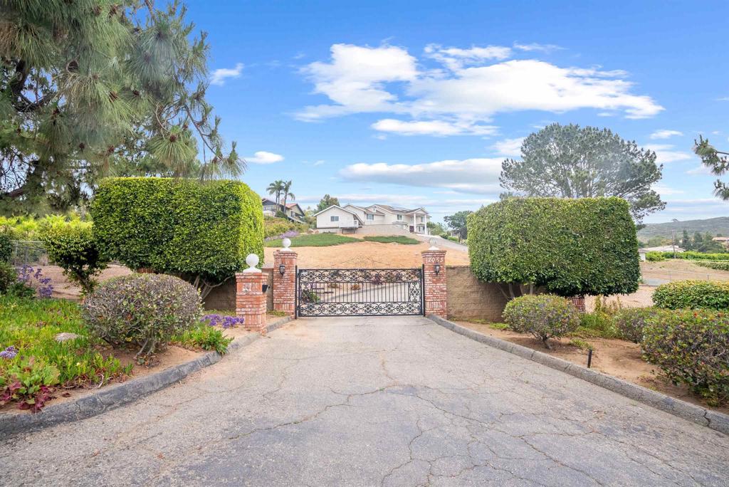 2053 Elevado Road