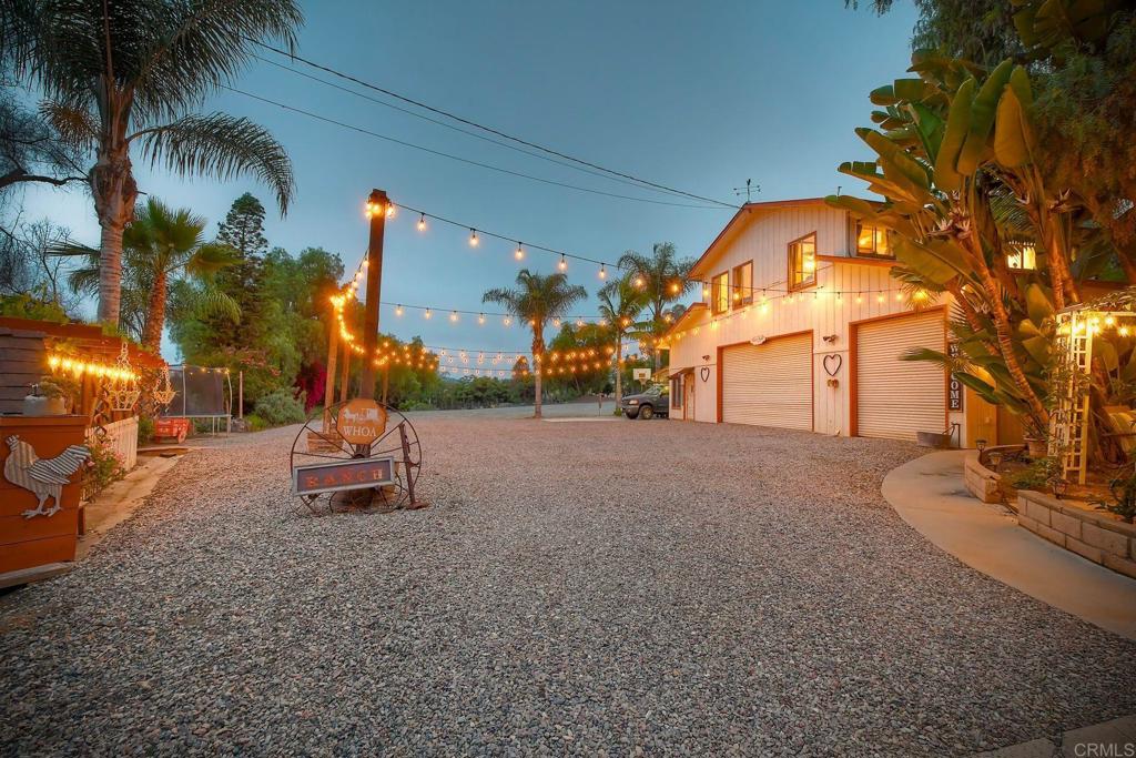 3369 E Vista Way