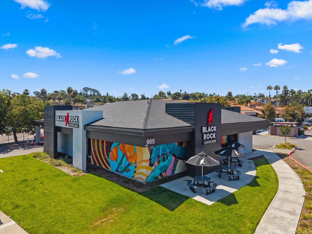 635 Pine Tree Lane