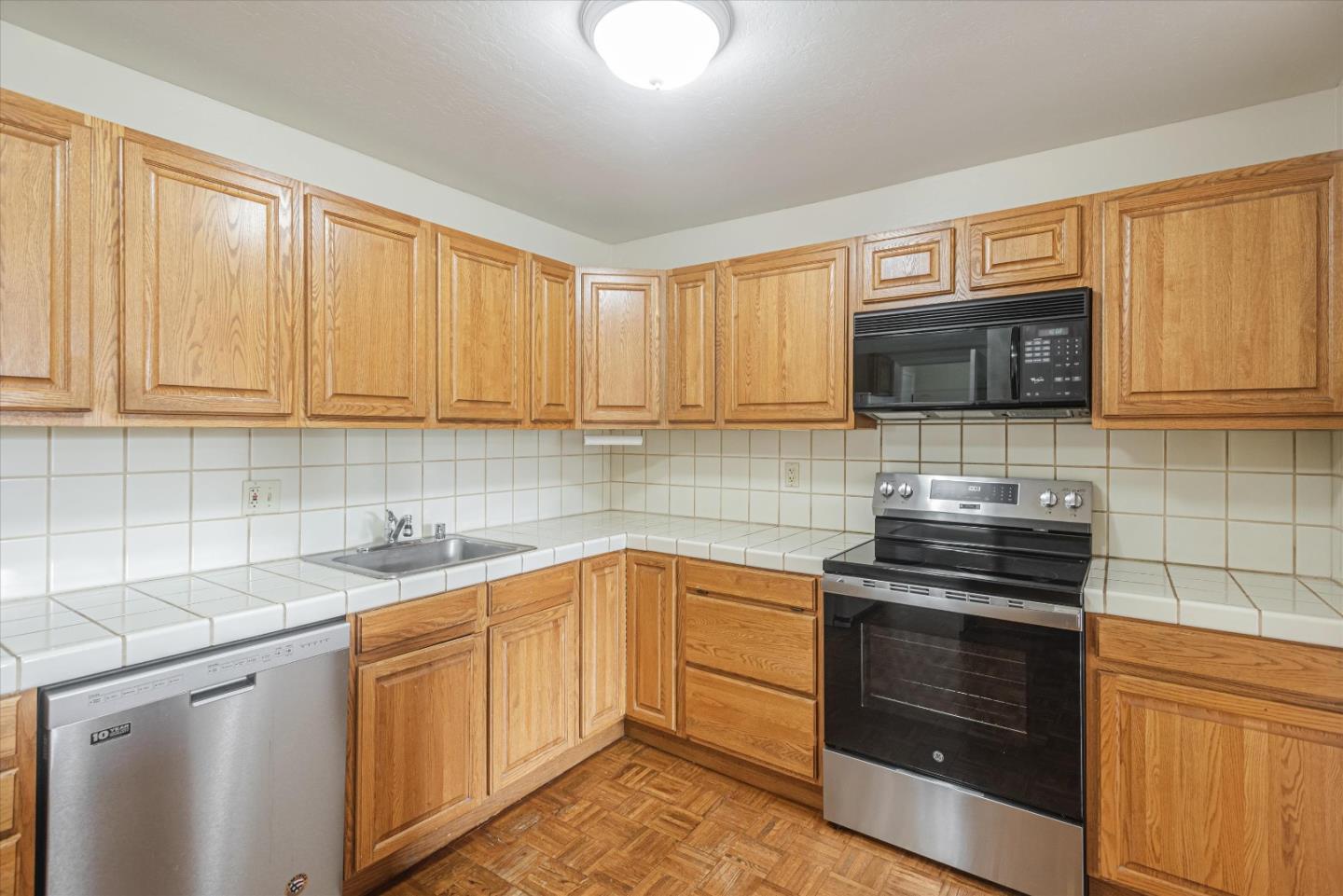 1131 Compass LN 216