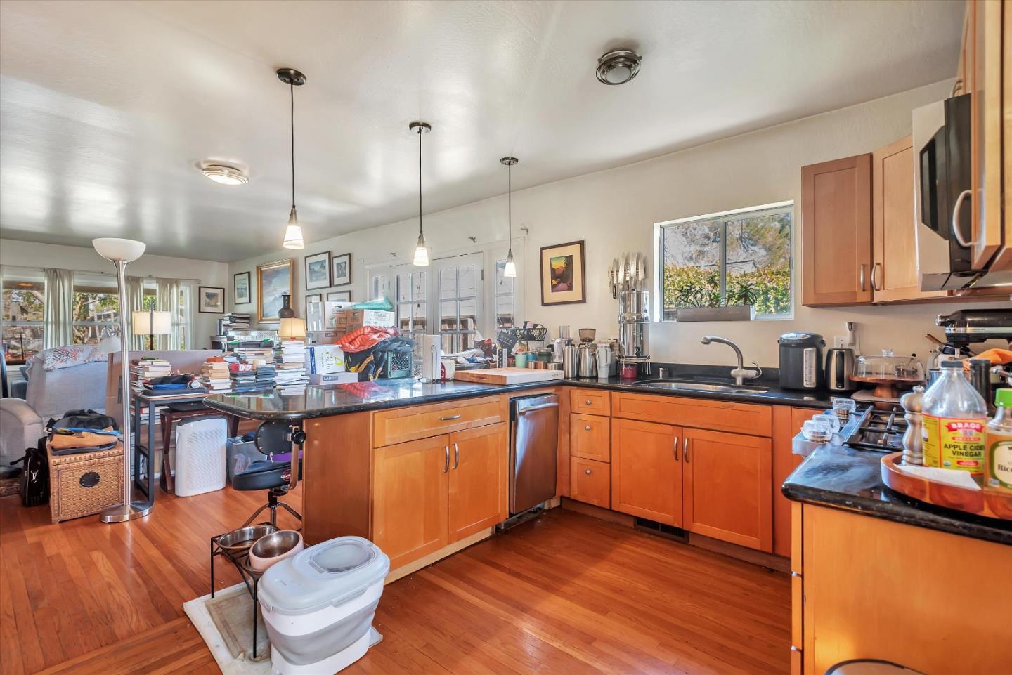 837 Vera AVE