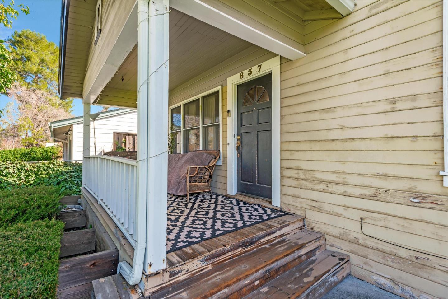 837 Vera AVE