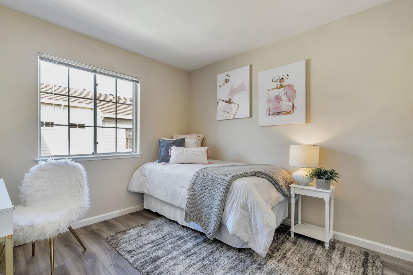 4 Passage LN
