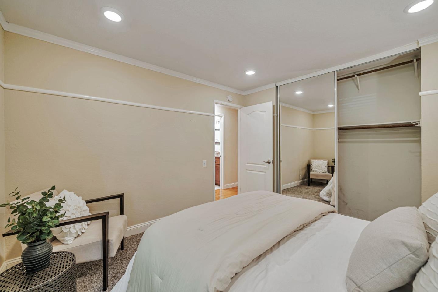 4818 Knox Gate Court