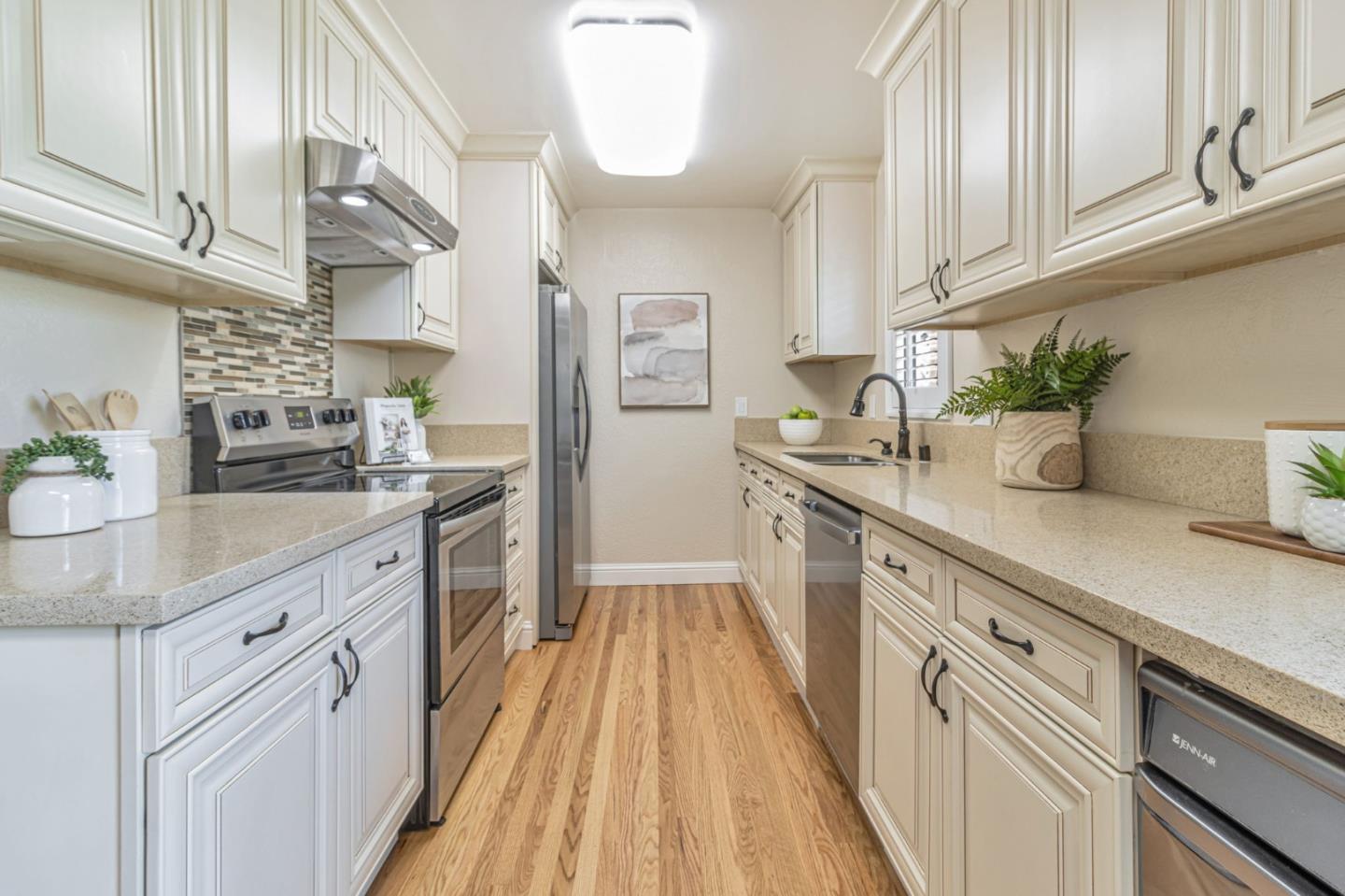 24836 Woodacre Avenue