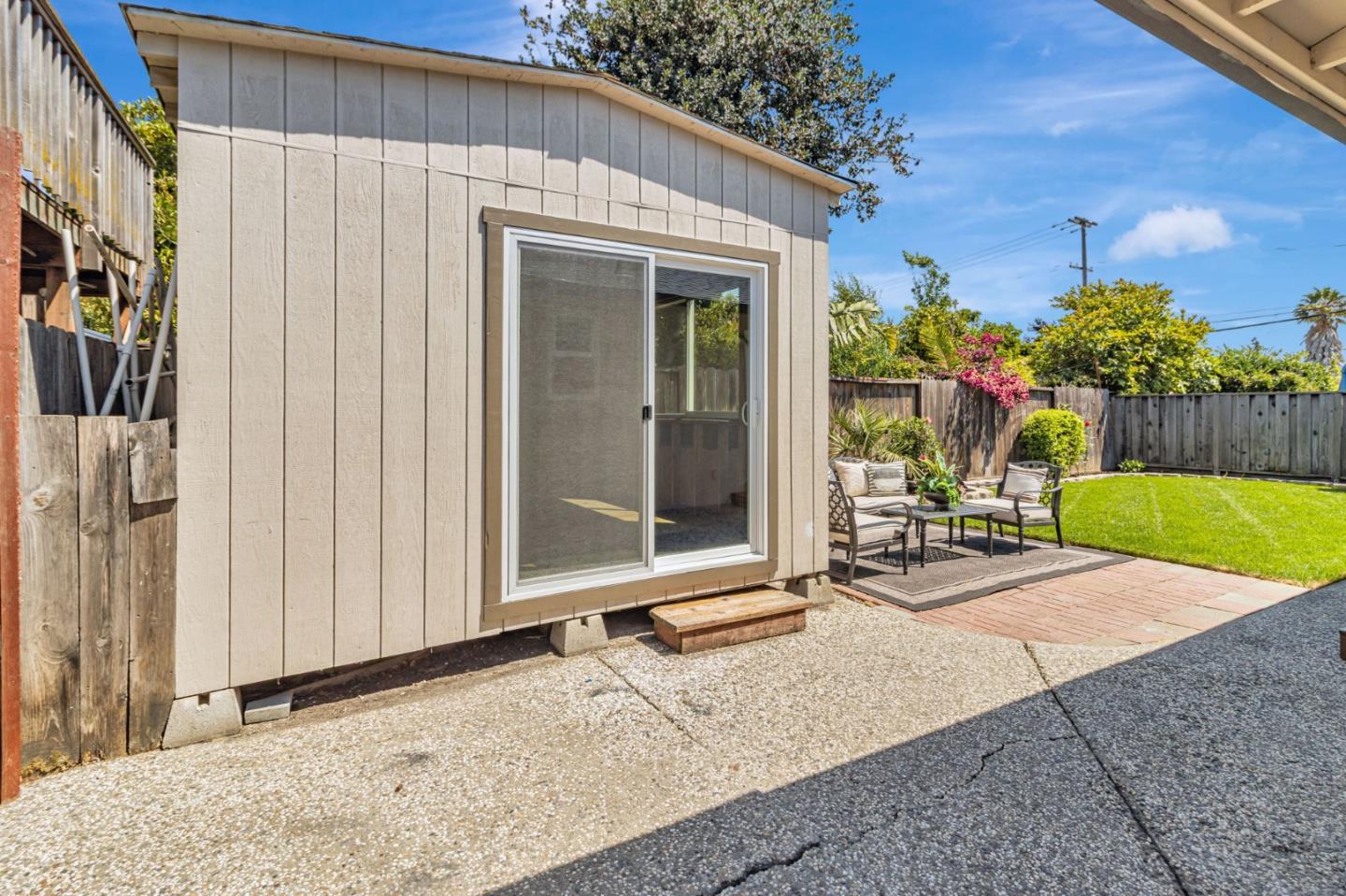 24836 Woodacre Avenue