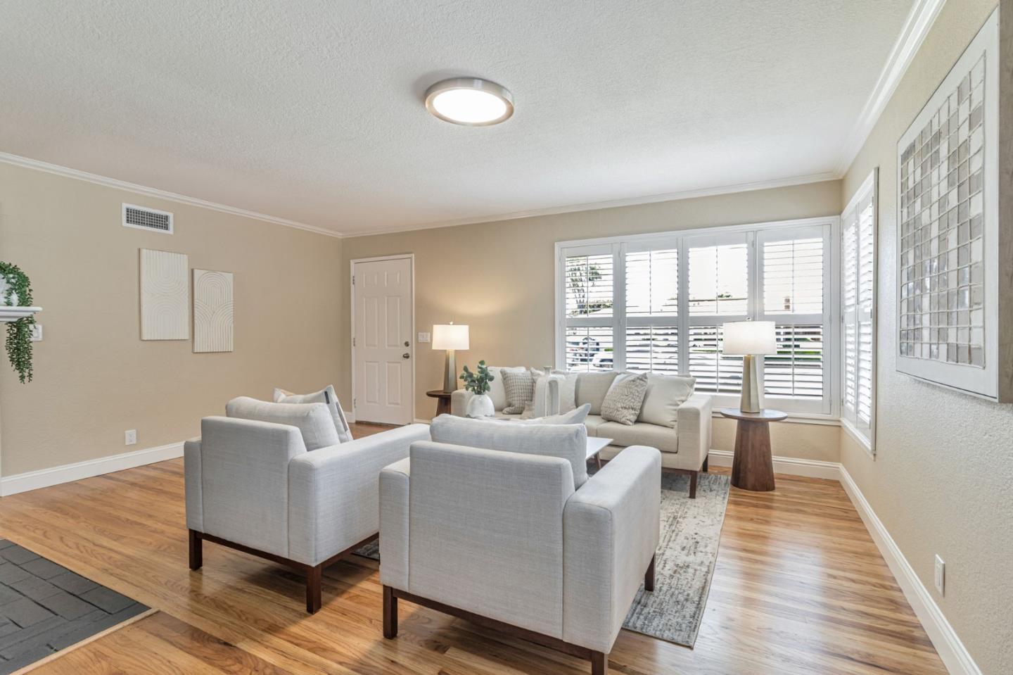 24836 Woodacre Avenue