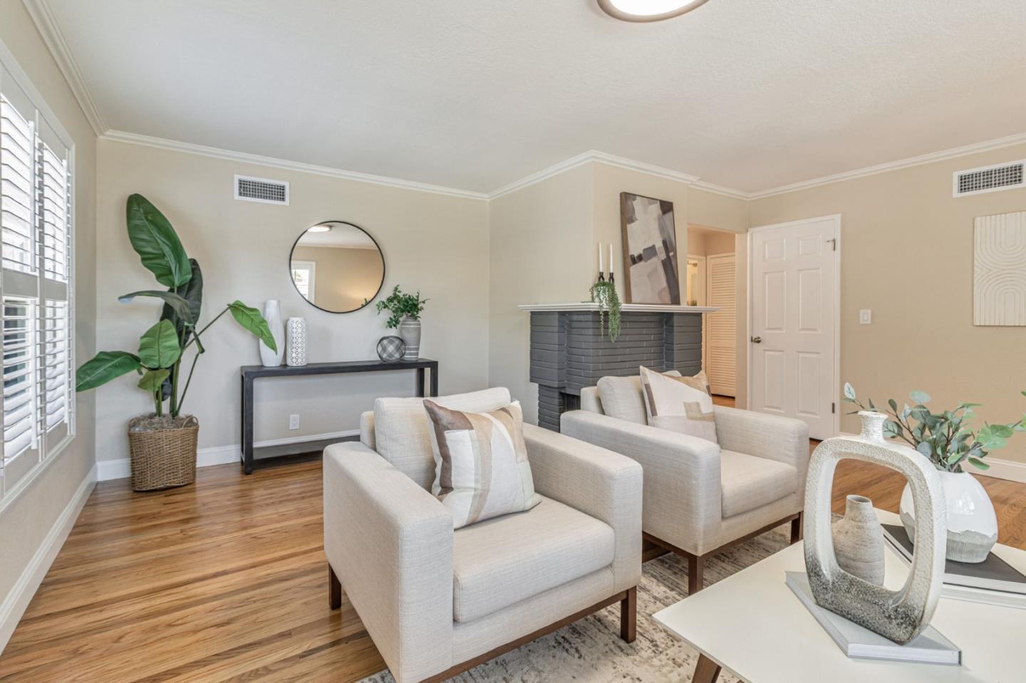 24836 Woodacre Avenue