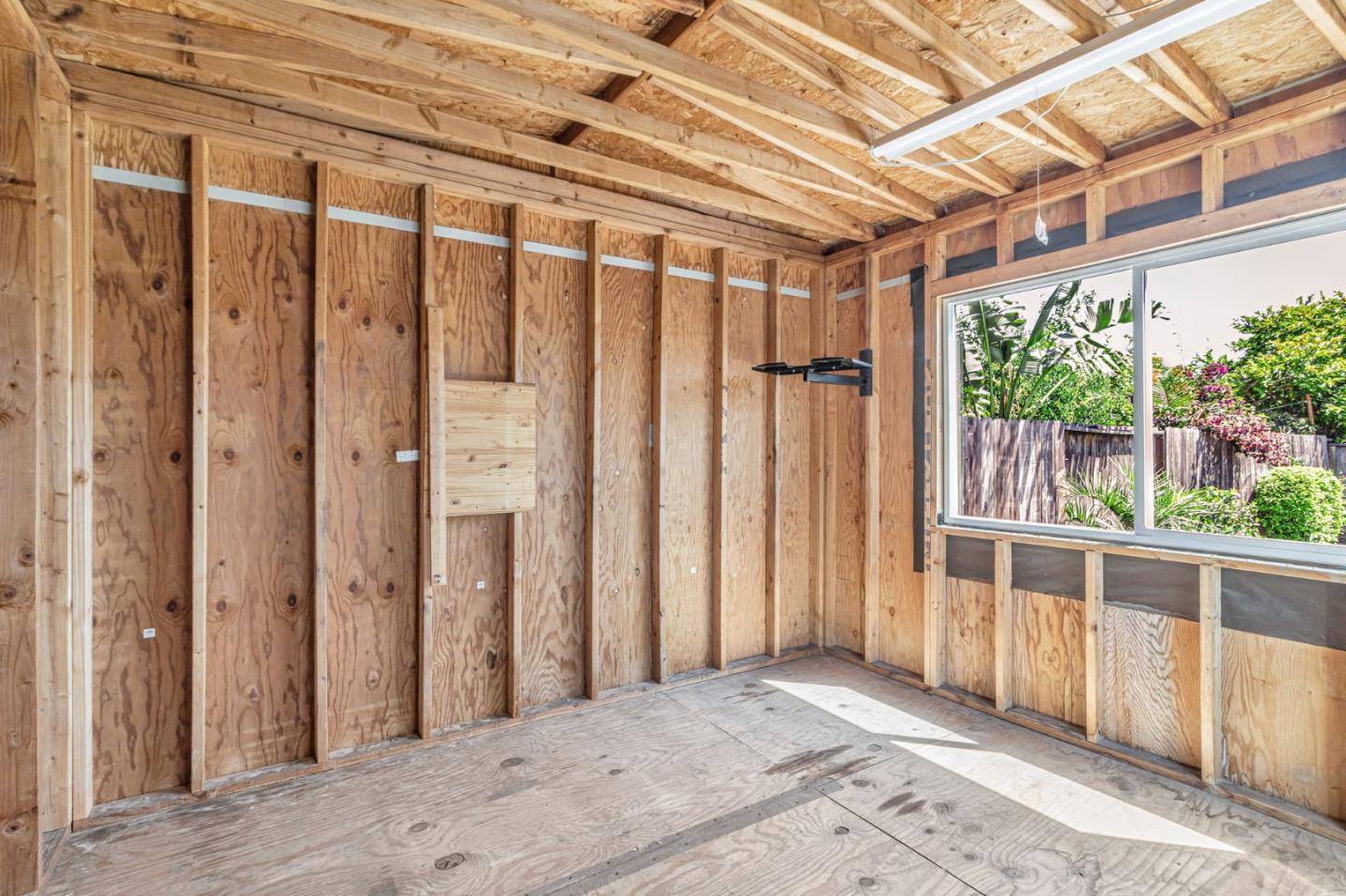 24836 Woodacre Avenue