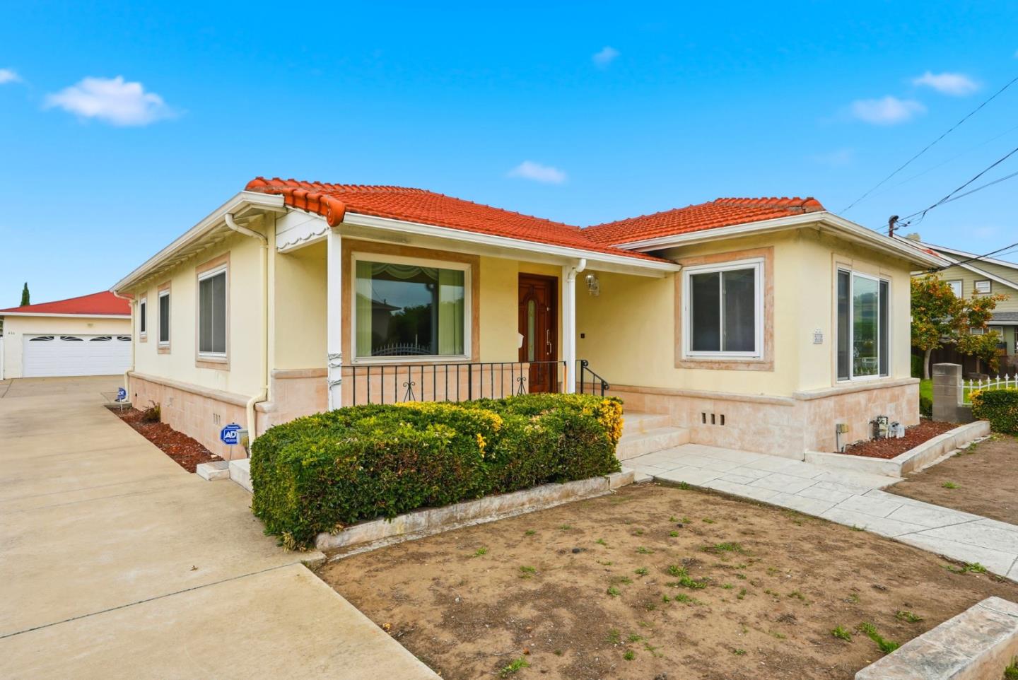 418 Sybil Avenue