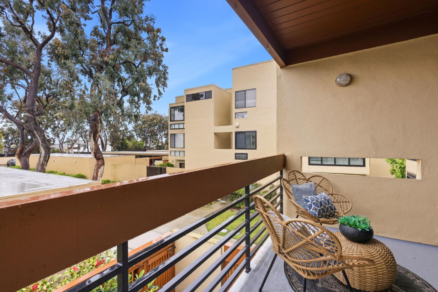 916 Beach Park Boulevard 65