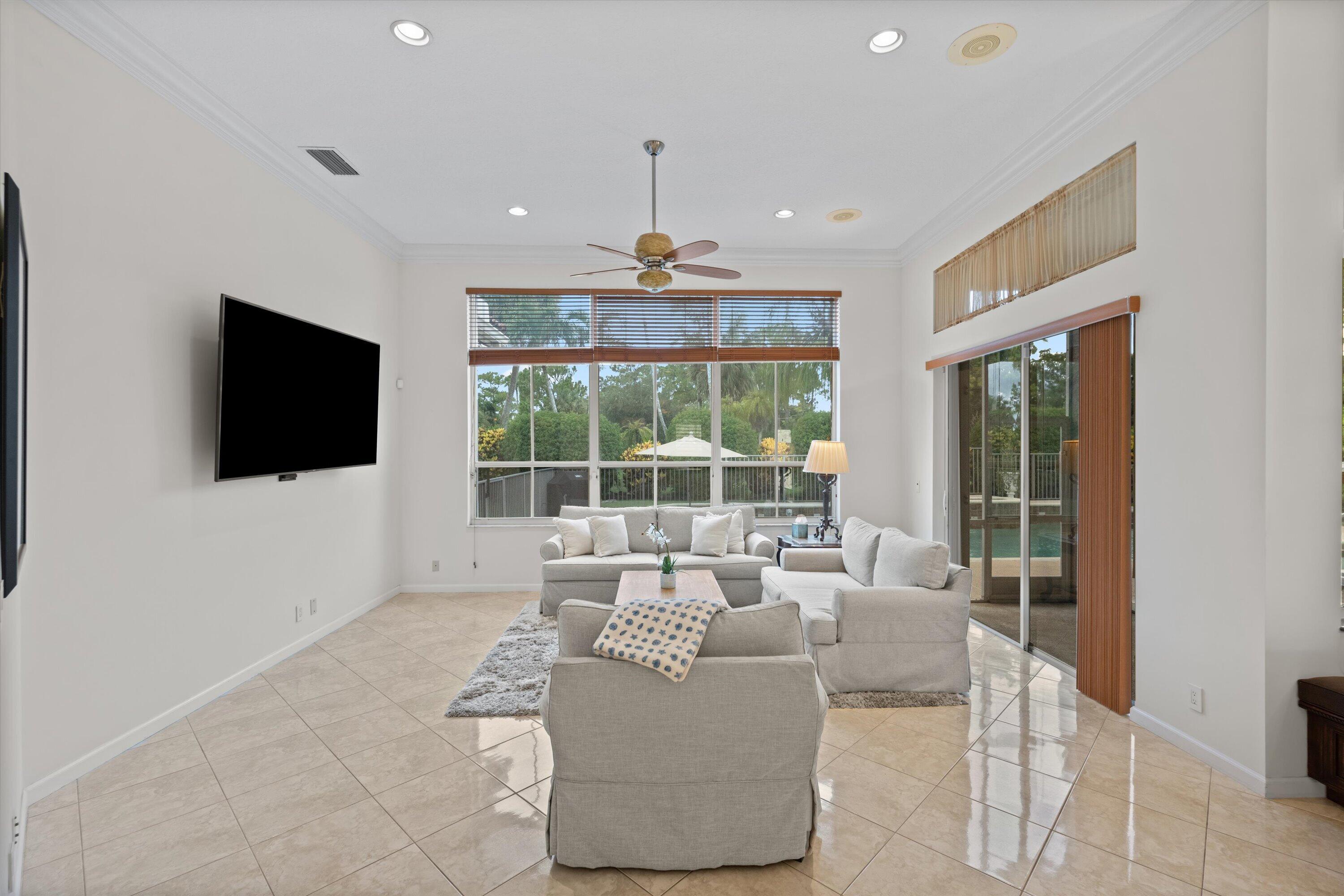 893 FOREST GLEN Lane