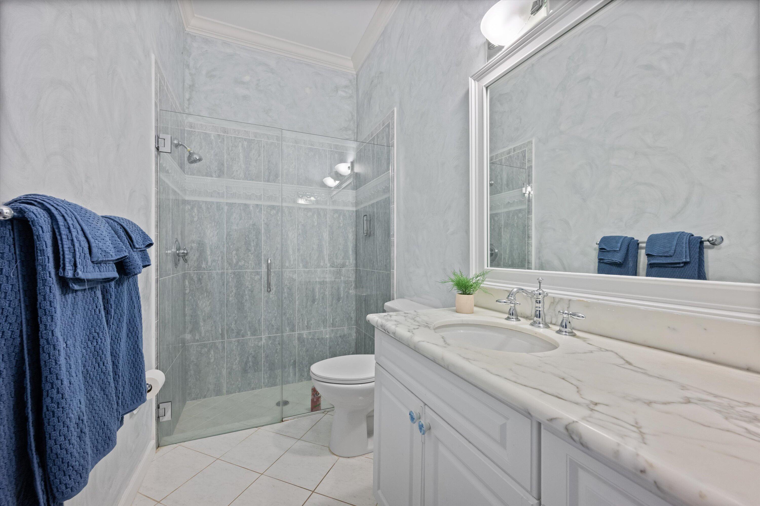 893 FOREST GLEN Lane