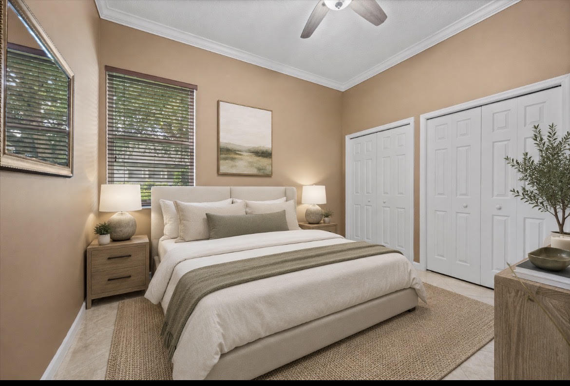 893 FOREST GLEN Lane