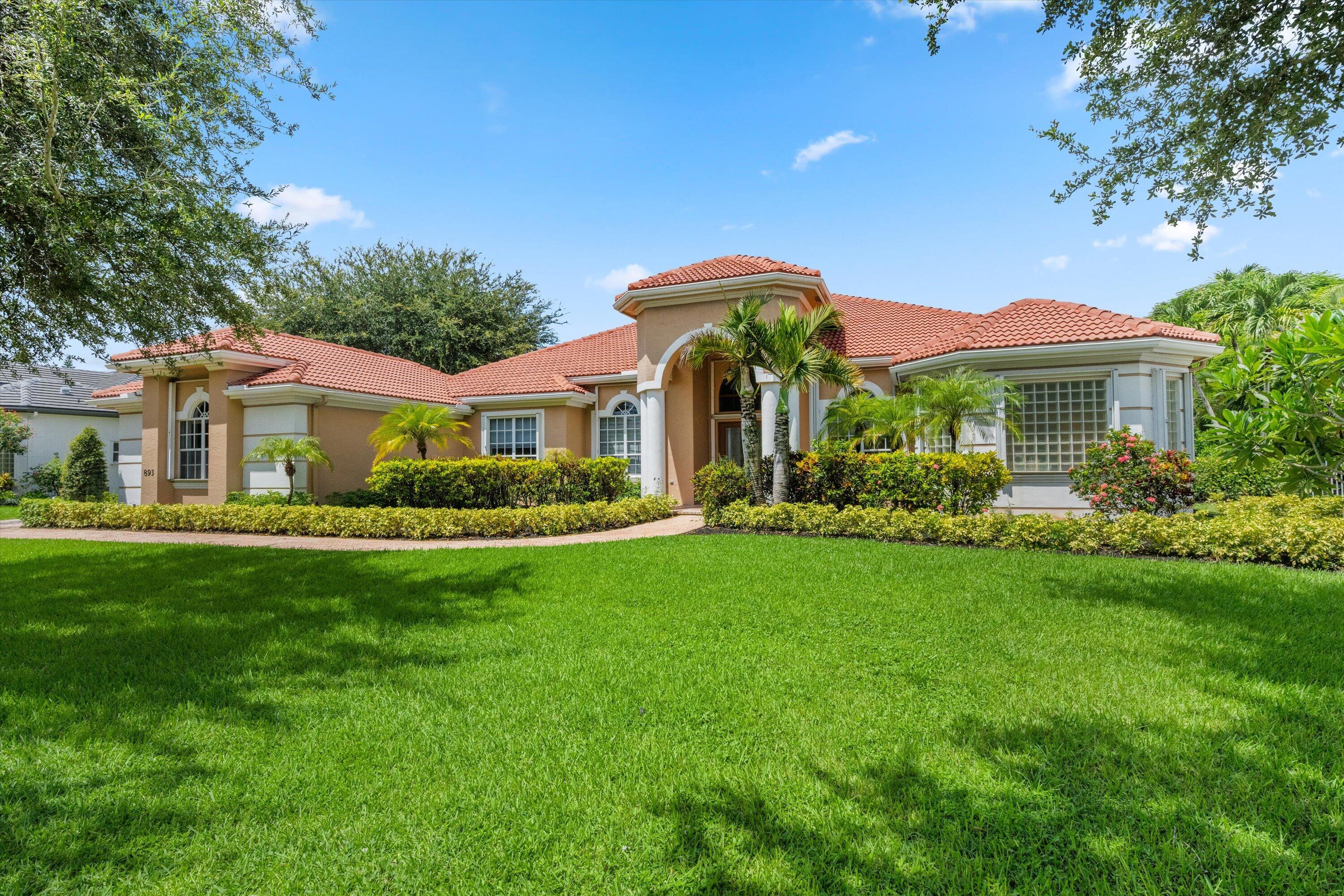 893 FOREST GLEN Lane