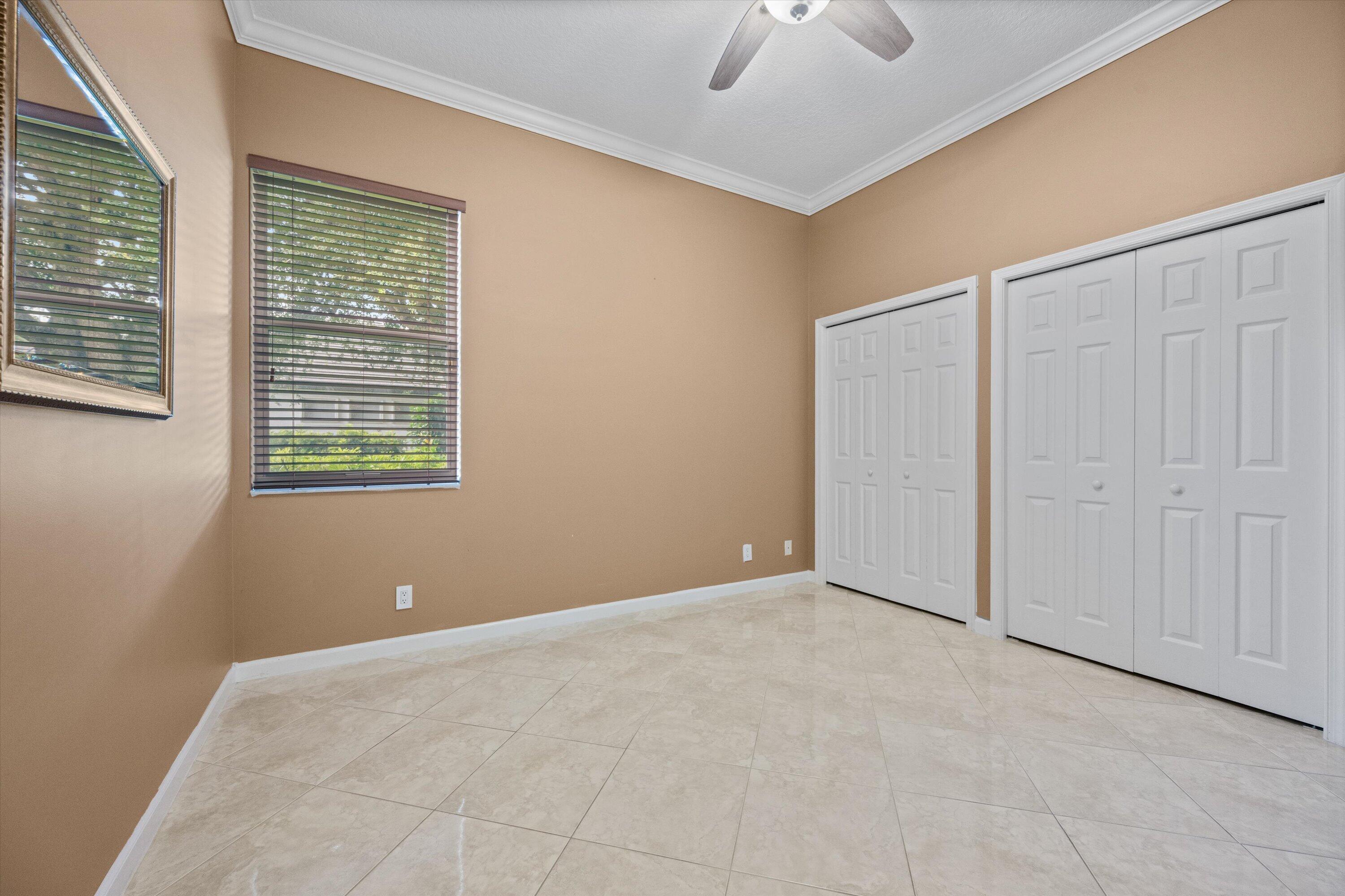 893 FOREST GLEN Lane