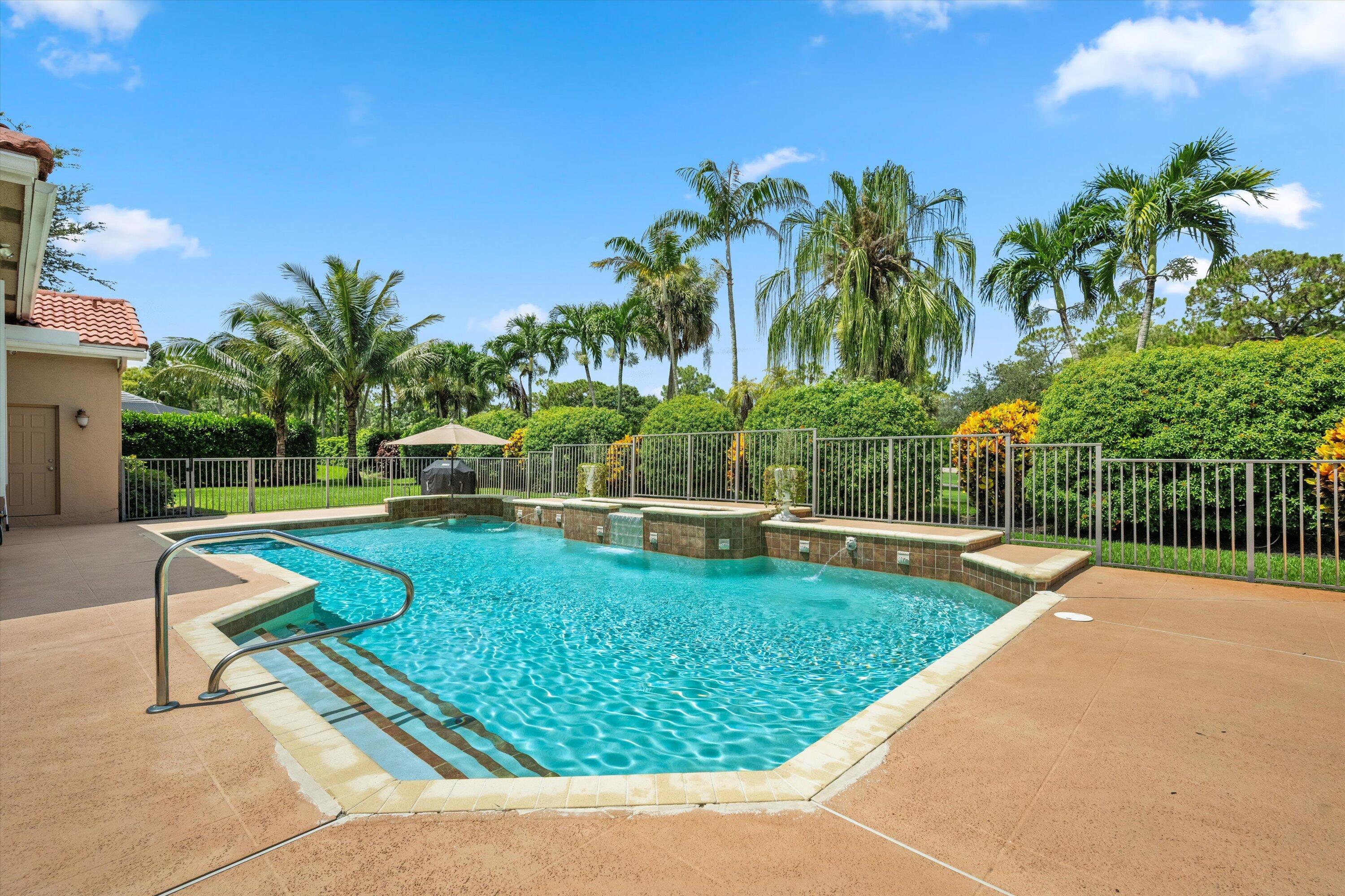 893 FOREST GLEN Lane