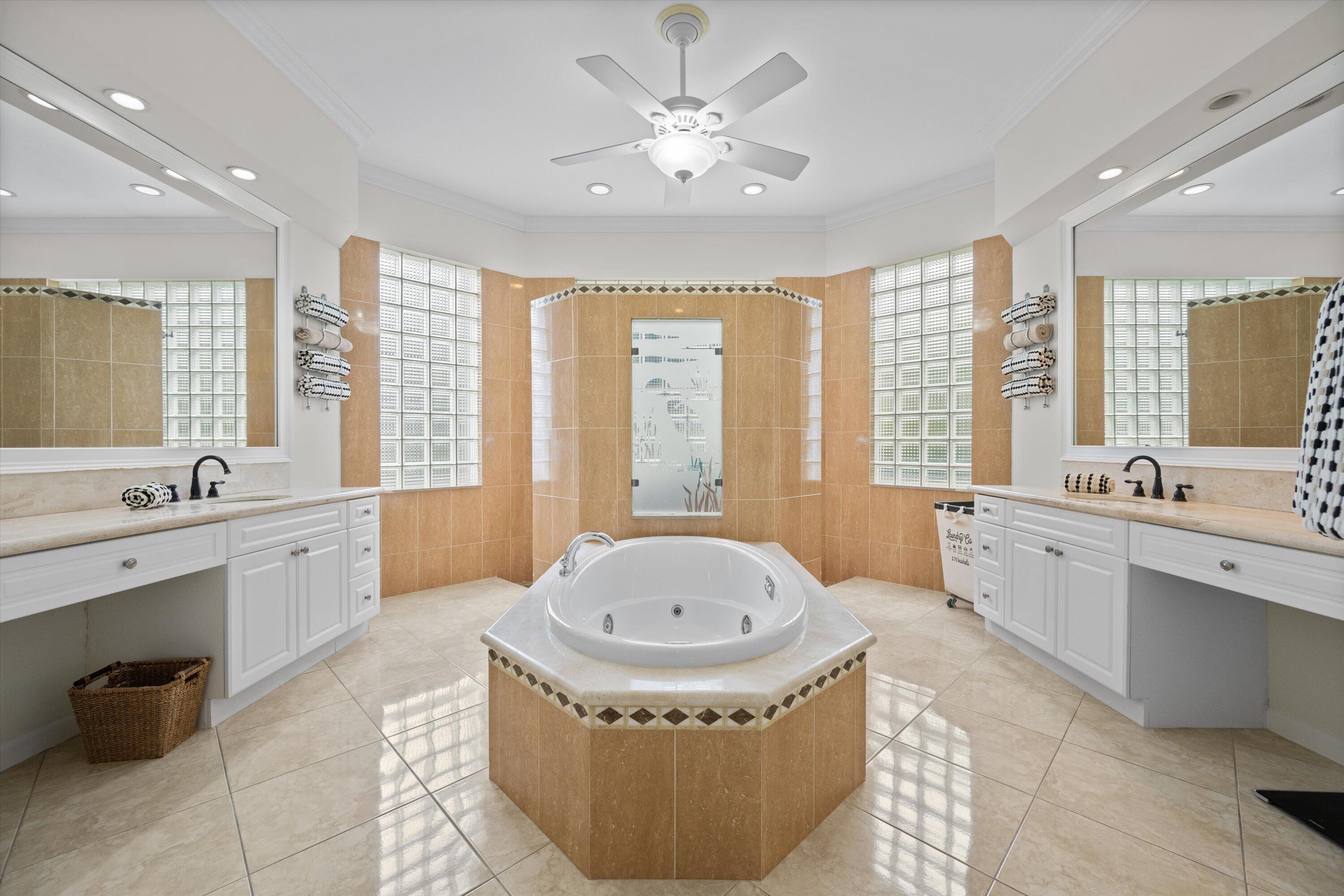 893 FOREST GLEN Lane
