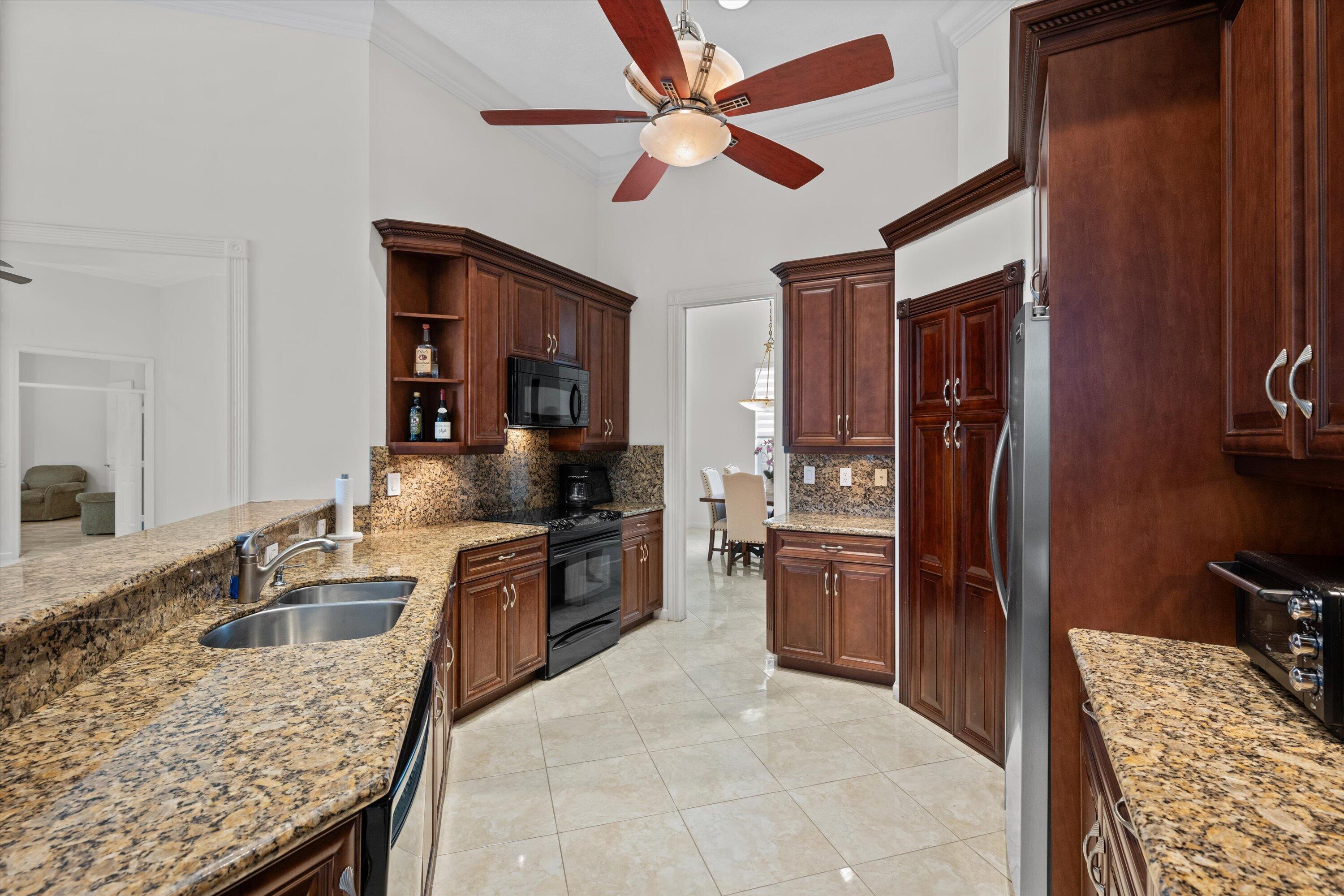 893 FOREST GLEN Lane