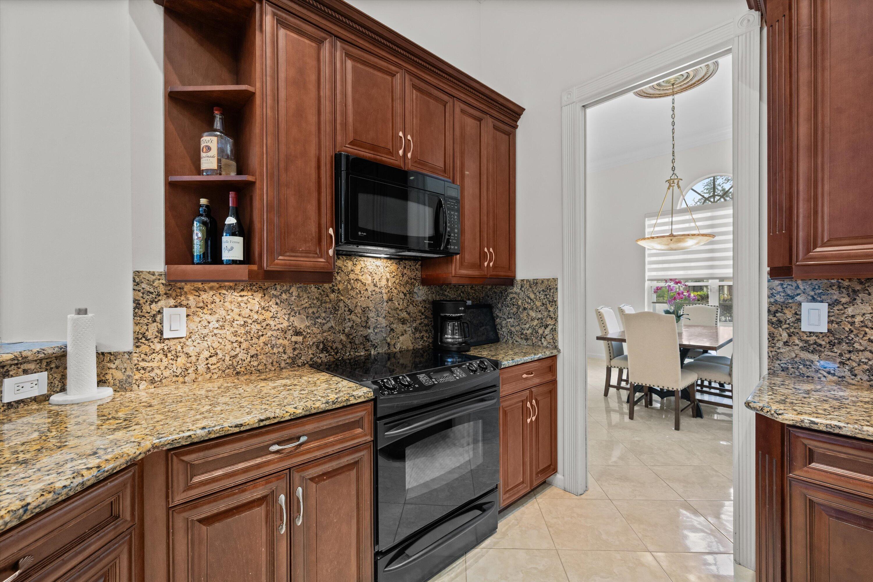 893 FOREST GLEN Lane