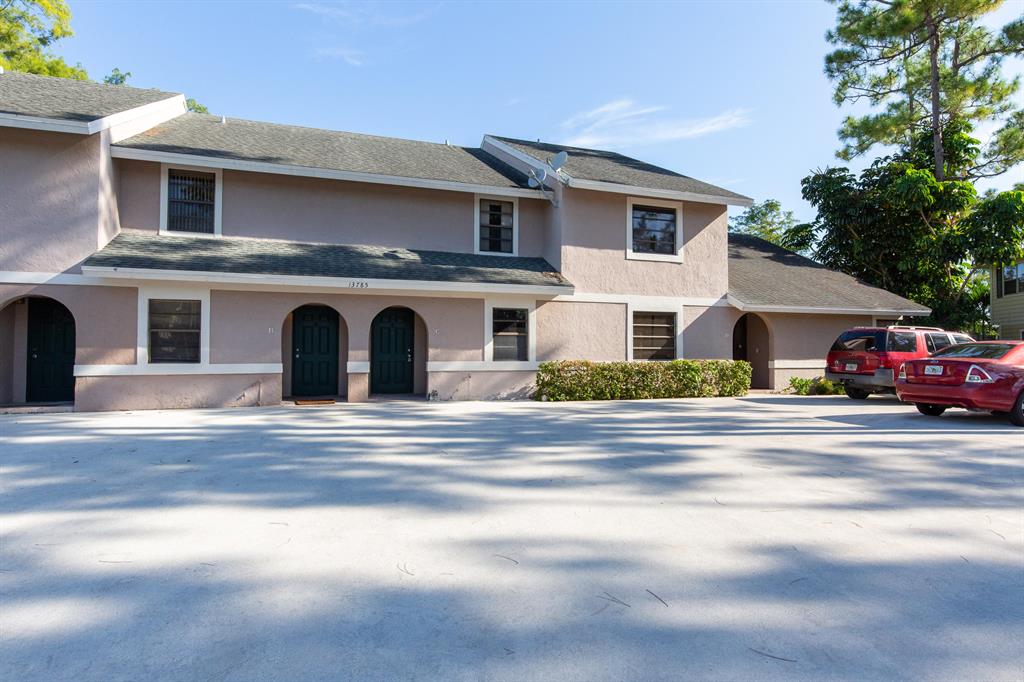 13785 Bottlebrush Court C