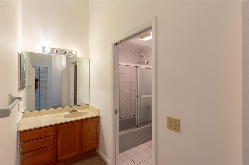 13785 Bottlebrush Court C