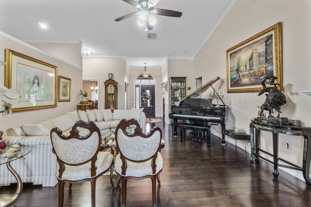 1882 Lindsey Court