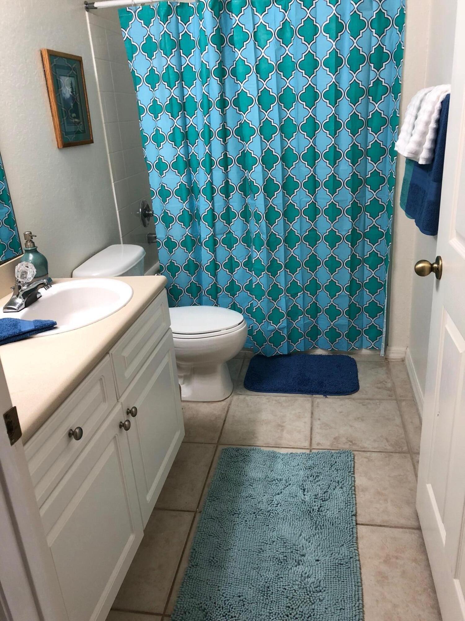 255 SE Kitching Circle