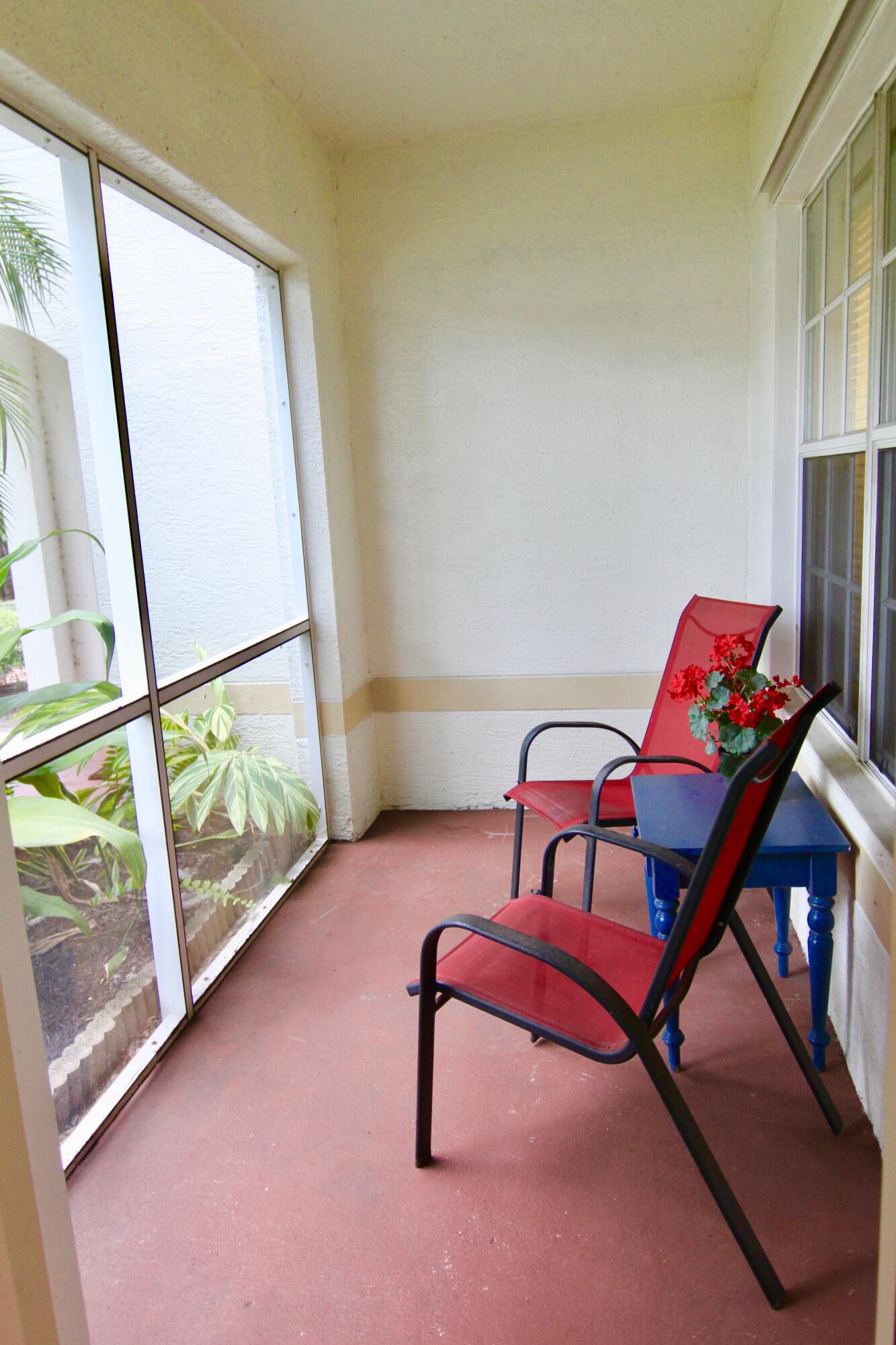 255 SE Kitching Circle
