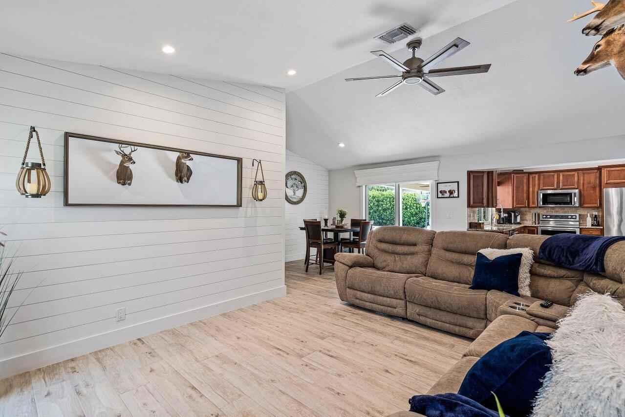 13016 La Mirada Circle
