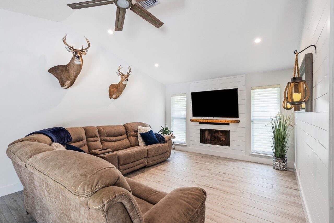 13016 La Mirada Circle
