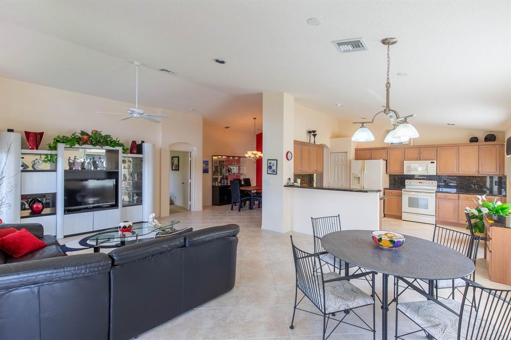 7706 Trapani Lane Unit: 1990