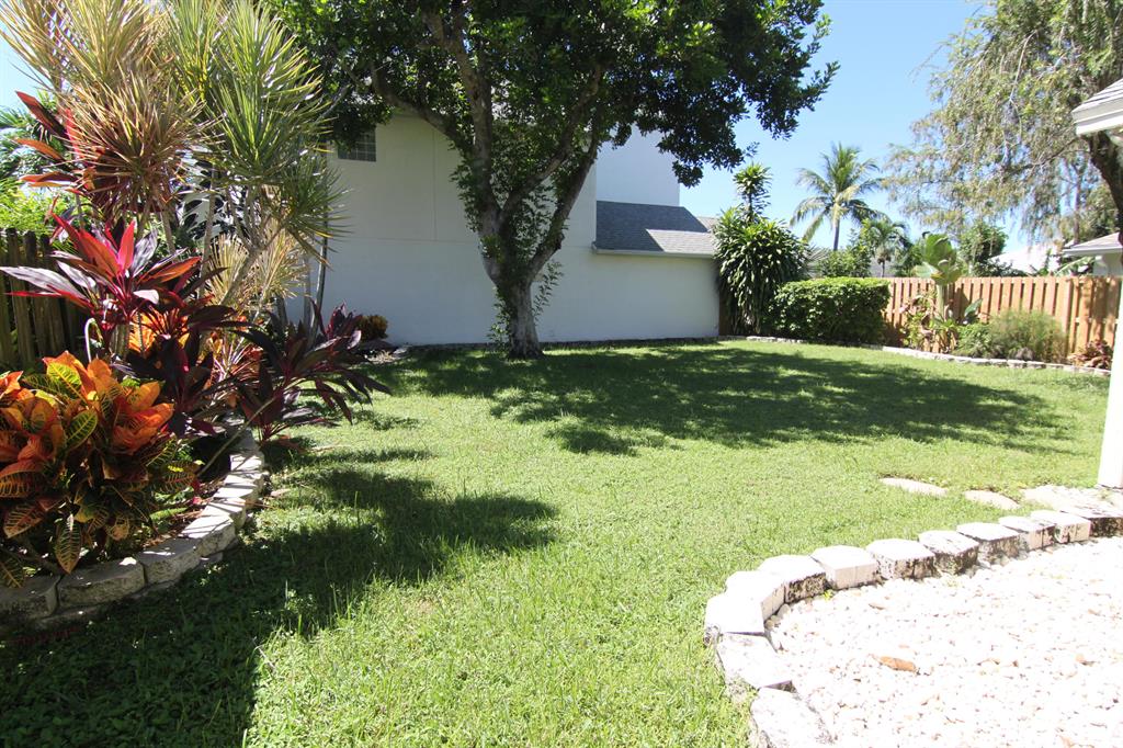 1069 Aviary Road