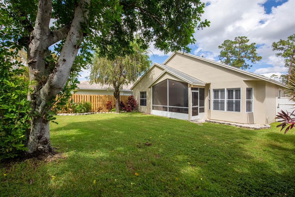 1069 Aviary Road